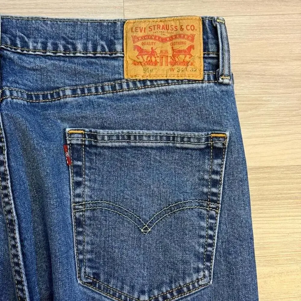 Vintage Levi's 514 Medium Wash Denim Jeans